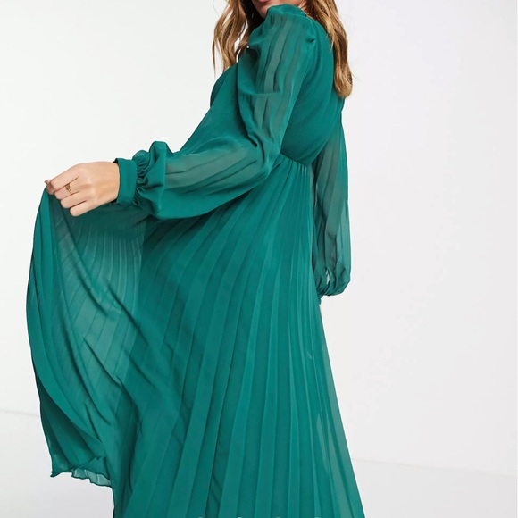 ASOS DESIGN Maternity Square Neck Pleated Midi Skater Dress in Forest Green - Picture 2 of 6